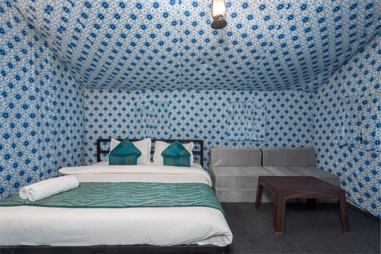 Deluxe Tent - View 3