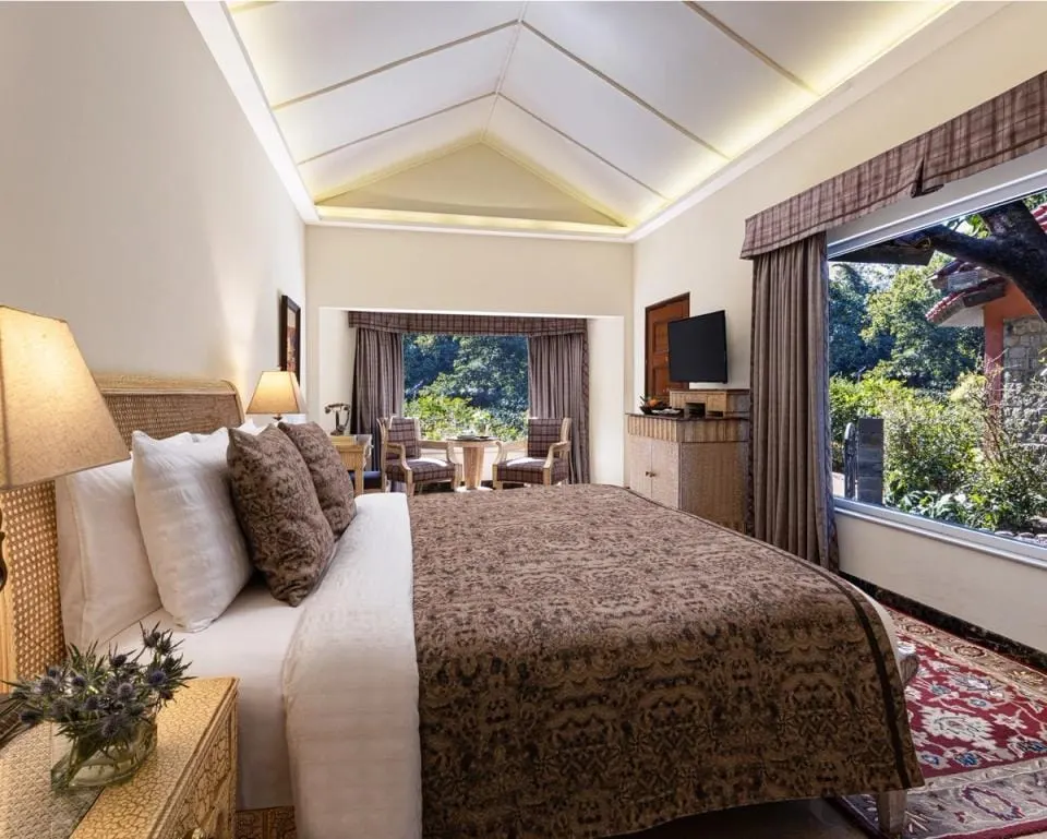 Superior Room Garden View King Bed - View 1