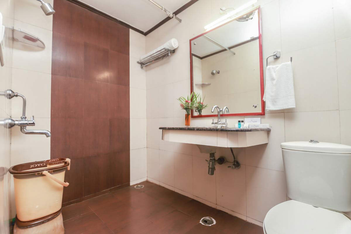 Deluxe Room (Non Lake-View) - View 3