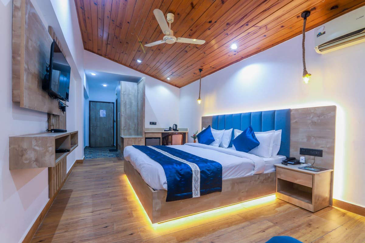 Premium Room (Lake View) - View 1