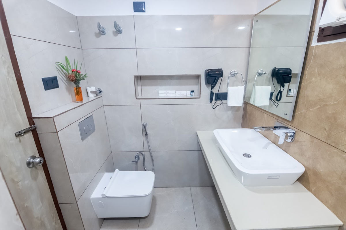 Premium Room (Lake View) - View 4