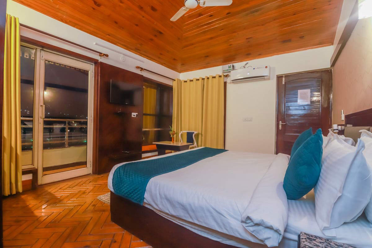 Super Deluxe Room (Lake View) - View 2
