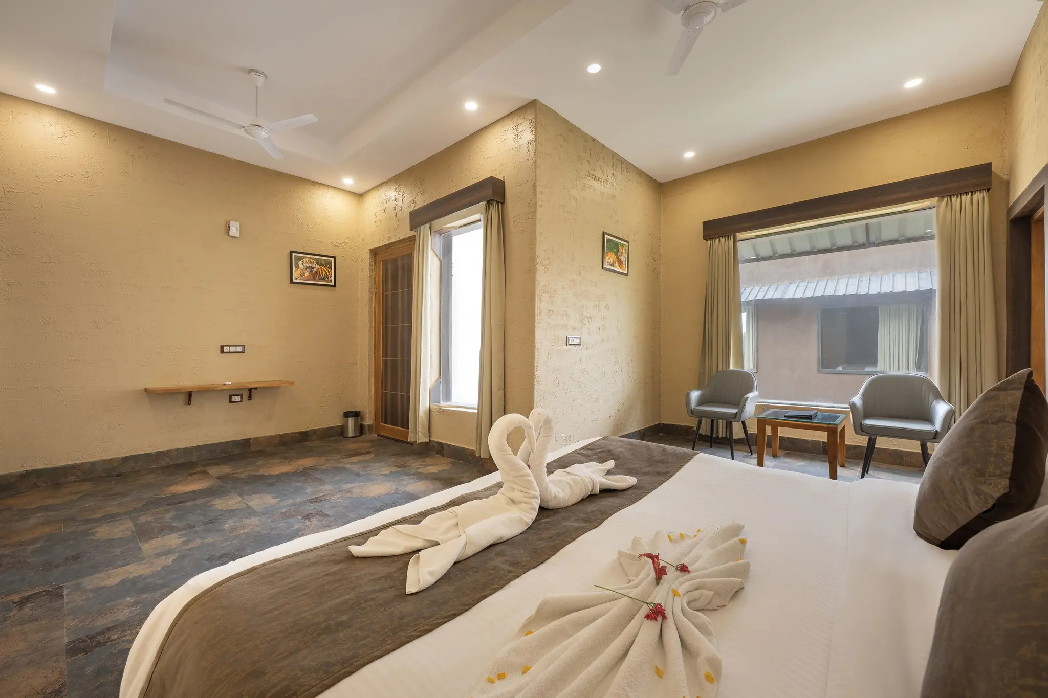 Deluxe Family Room (Partial View) - View 4