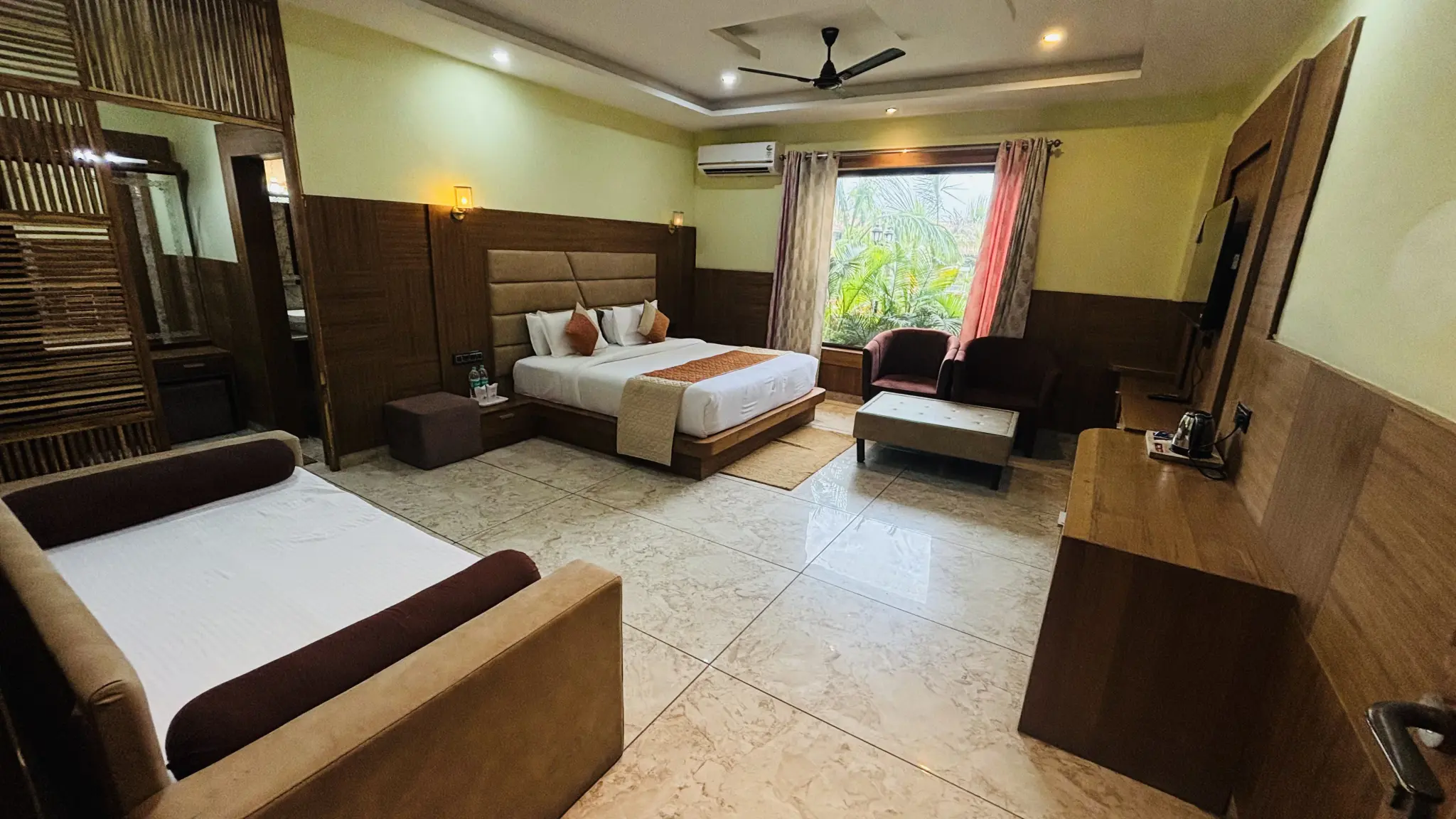Superior Rooms - View 4