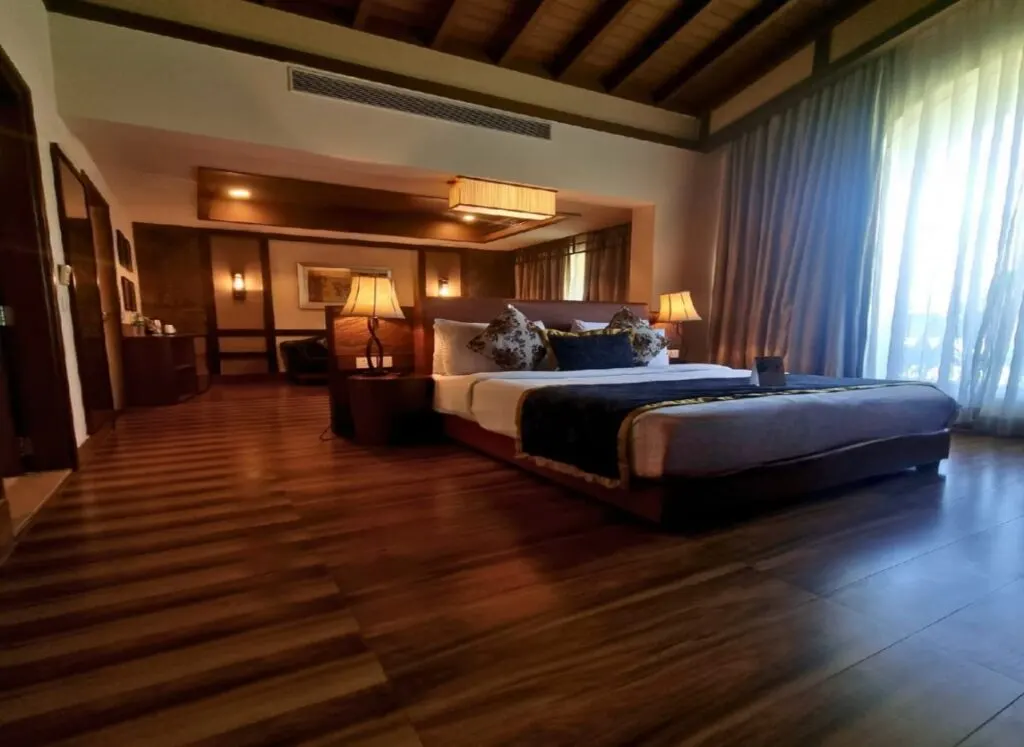 Riverside Luxury Villa - View 3