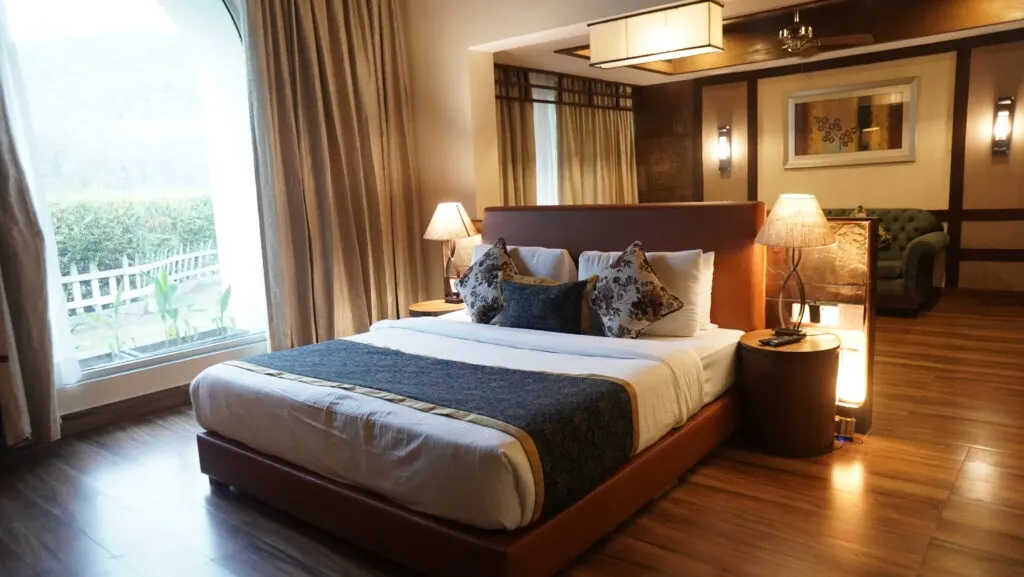 Riverside Luxury Villa - View 4