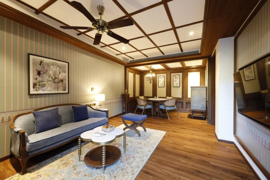 Premium Suite Room - View 2