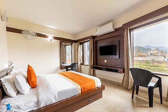 Deluxe Room - View 1