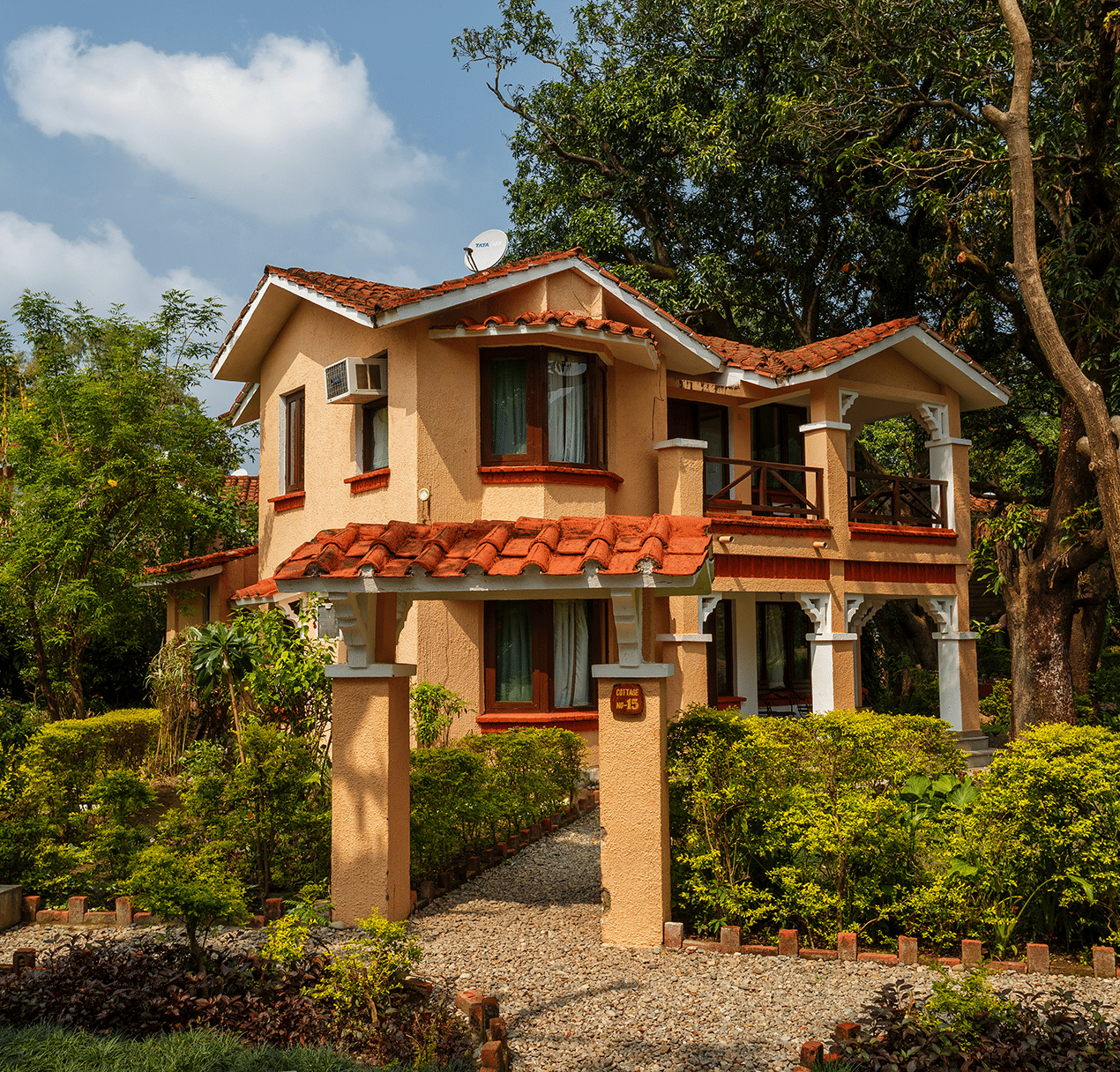 Deluxe Cottage - View 2