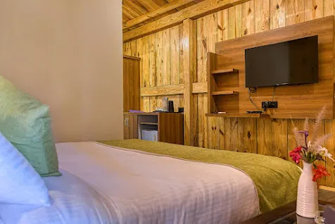 Room with Jacuzzi - View 2