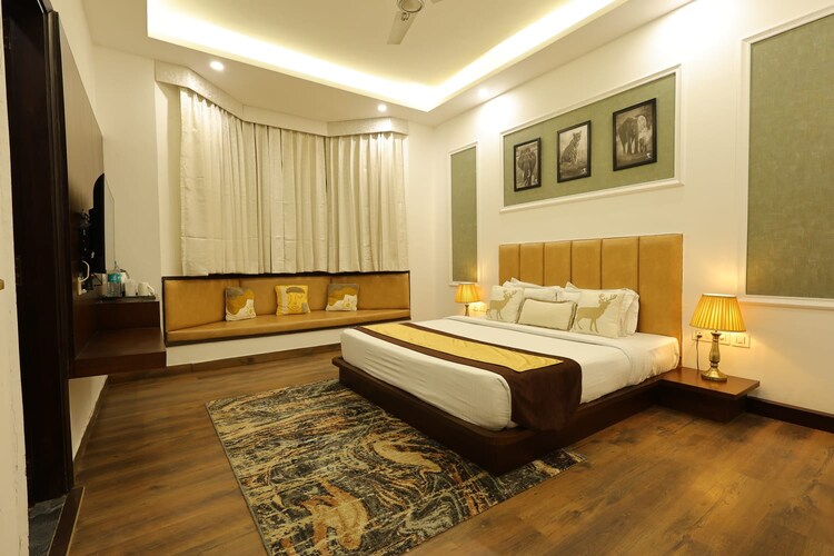 Leopard Club ( Luxury) - View 1