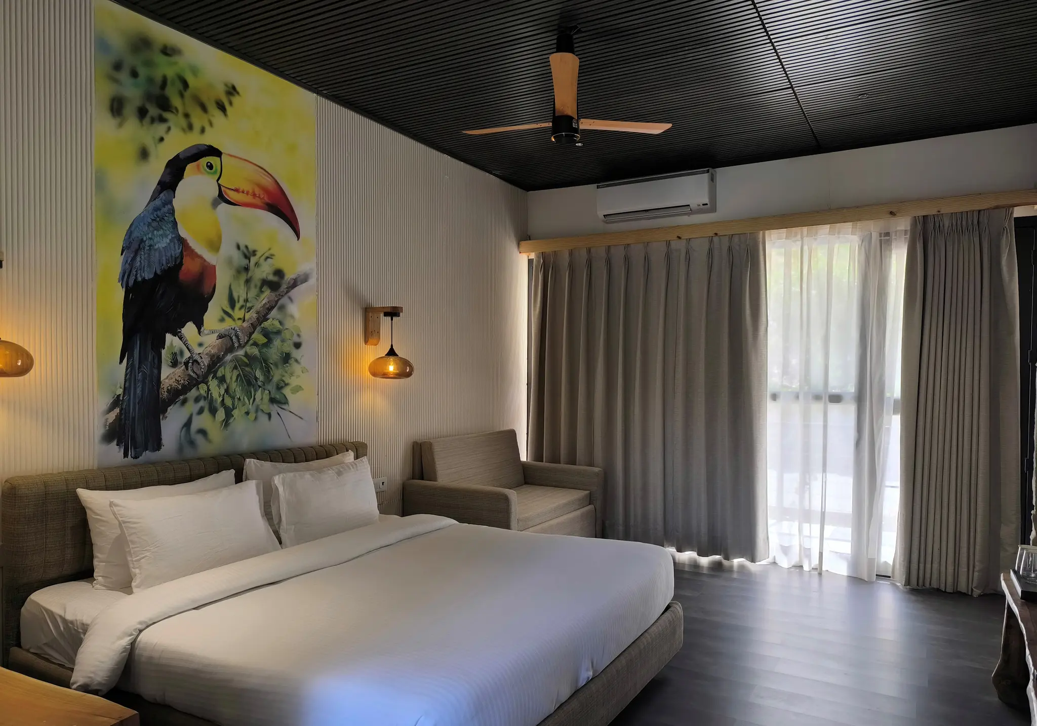 SUPERIOR ROOM - View 4