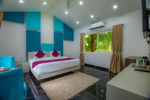 Luxury Cottage With Garden - View 4
