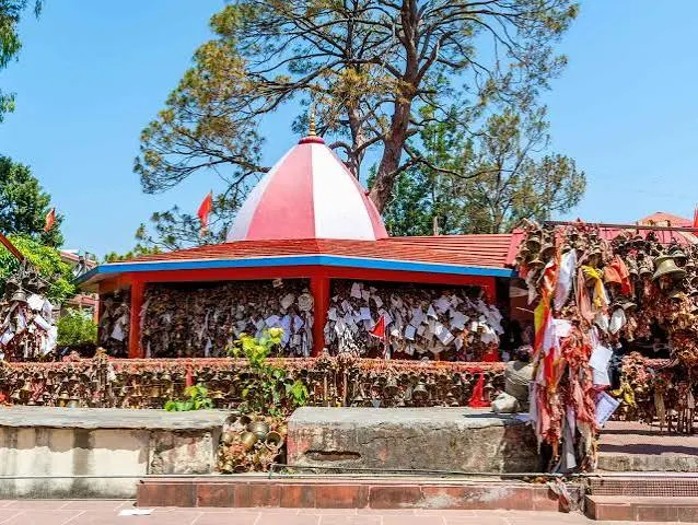 Chitai Golu Devta Temple - Places to Visit in Almora - Gola Holidays - Slide 3