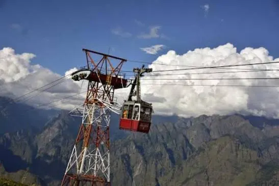 Auli Chair Lift - Places to Visit in Auli - Gola Holidays - Slide 3