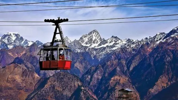 Auli Ropeway Ride - Places to Visit in Auli - Gola Holidays - Slide 3