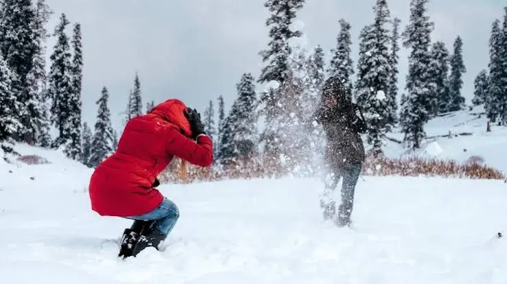 Winter Snow Activities - Places to Visit in Auli - Gola Holidays - Slide 1