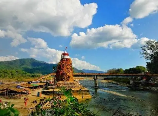Garjiya Devi Temple - Places to Visit in Jim Corbett National Park - Gola Holidays - Slide 2