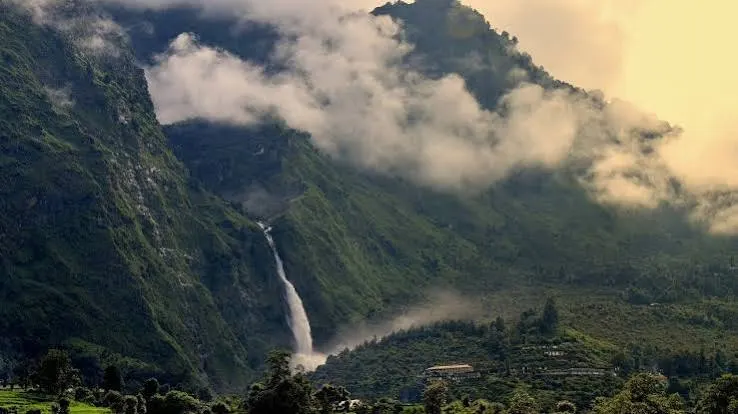 Birthi Waterfall - Places to Visit in Kausani - Gola Holidays - Slide 3