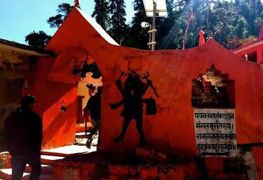 Kalamuni Temple - Places to Visit in Kausani - Gola Holidays - Slide 3