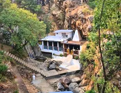Rudradhari Temple - Tourist Attraction in Kausani - Gola Holidays