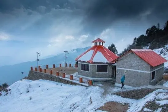 Khaliya Top Alpine Meadow - Places to Visit in Munsiyari - Gola Holidays - Slide 2
