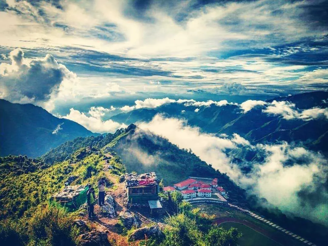 Dalai Hill - Places to Visit in Mussoorie - Gola Holidays - Slide 2