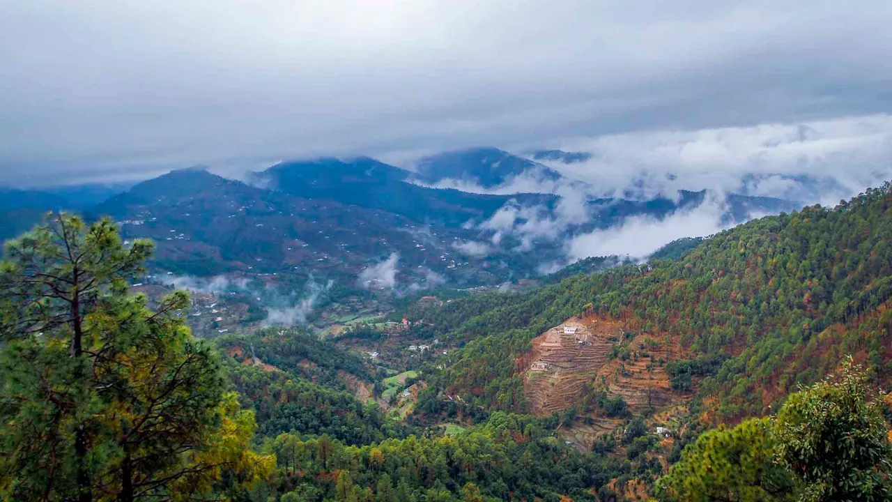 Gun Hill Point - Places to Visit in Mussoorie - Gola Holidays - Slide 2