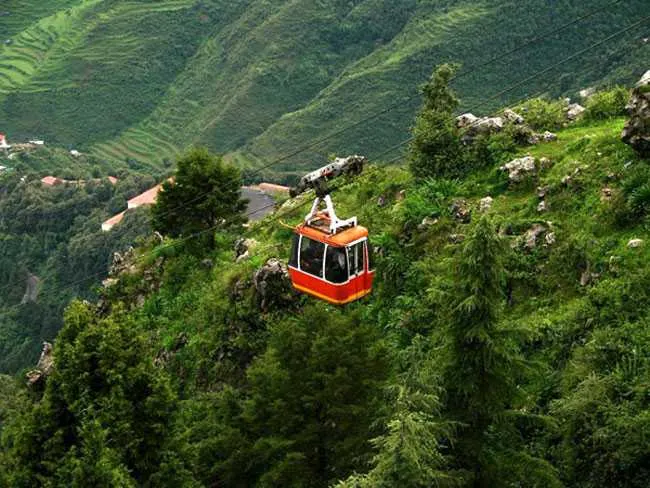 Gun Hill Point - Places to Visit in Mussoorie - Gola Holidays - Slide 1