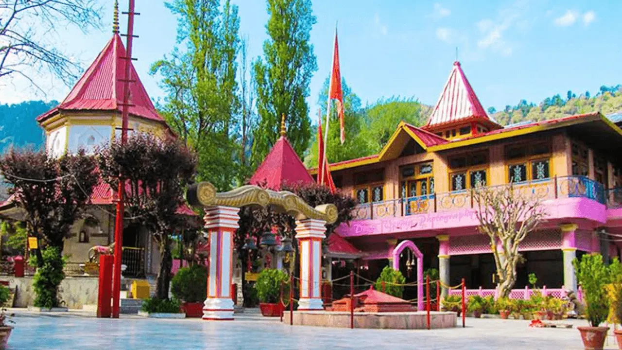 Naina Devi Temple - Places to Visit in Nainital - Gola Holidays - Slide 4