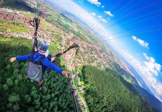 Paragliding Point Naukuchiyatal - Tourist Attraction in Nainital - Gola Holidays