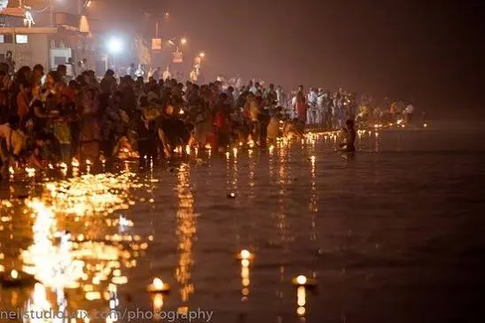 Ganga Aarti - Places to Visit in Rishikesh - Gola Holidays - Slide 2