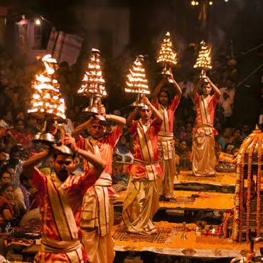 Ganga Aarti - Places to Visit in Rishikesh - Gola Holidays - Slide 4