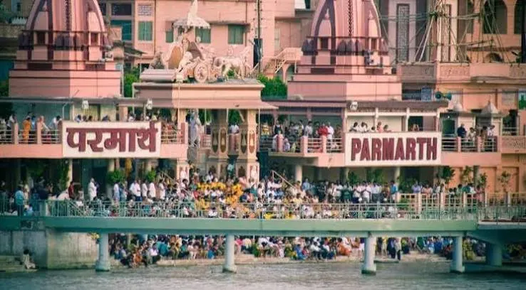 Parmarth Niketan Ashram - Tourist Attraction in Rishikesh - Gola Holidays
